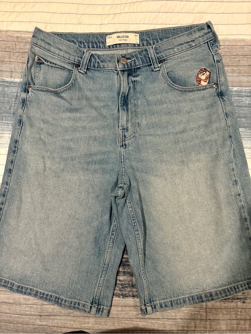 Hollister Men's Light Wash Denim Jean Shorts